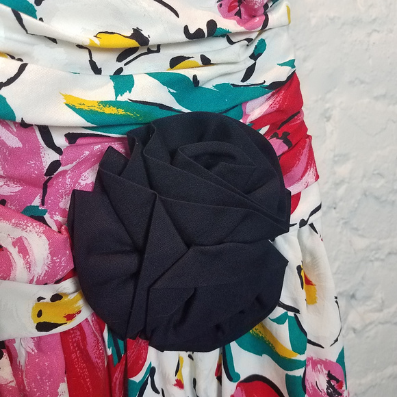 Fun 80s Semi-Formal Floral Dress - Picture 3 of 8